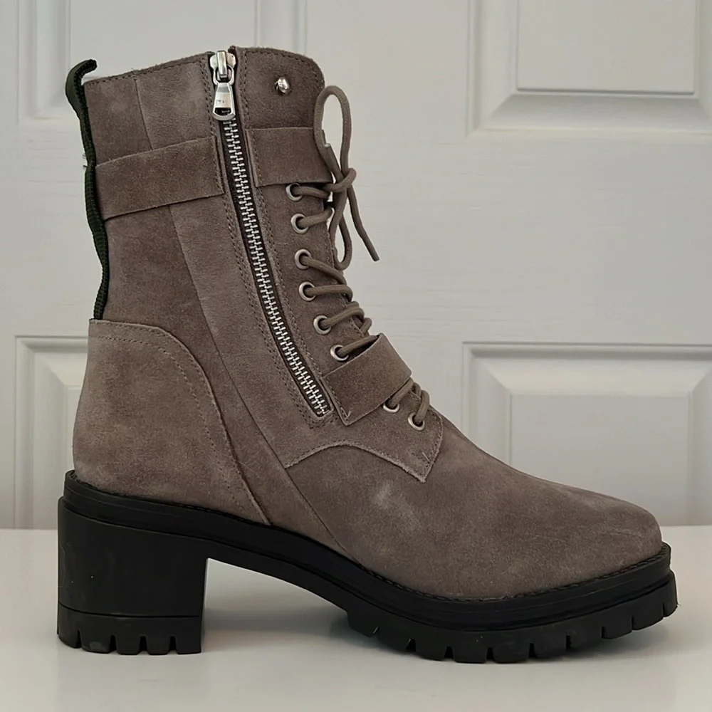 Charles by Charles David Clout Taupe Boots, Size 10 - Picture 5 of 11